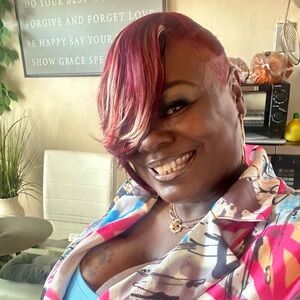 Meet your Posher, Anika